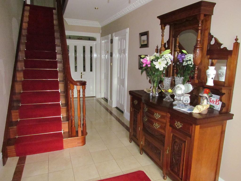 Gate Lodge B&B Portumna Eksteriør bilde
