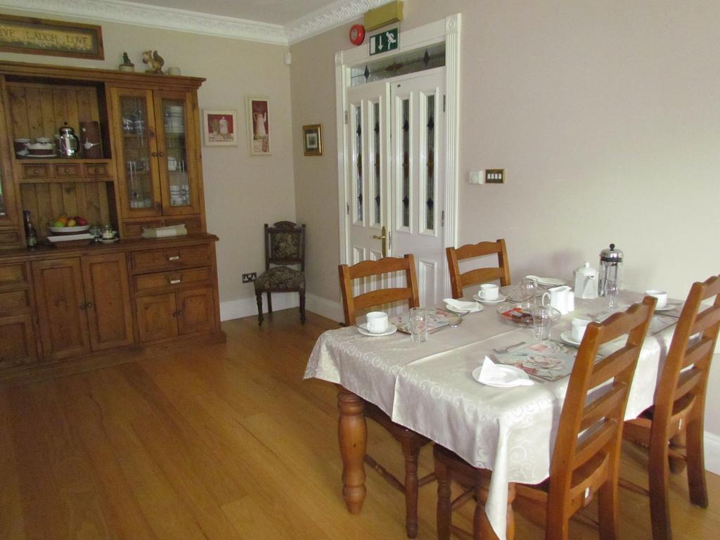Gate Lodge B&B Portumna Eksteriør bilde