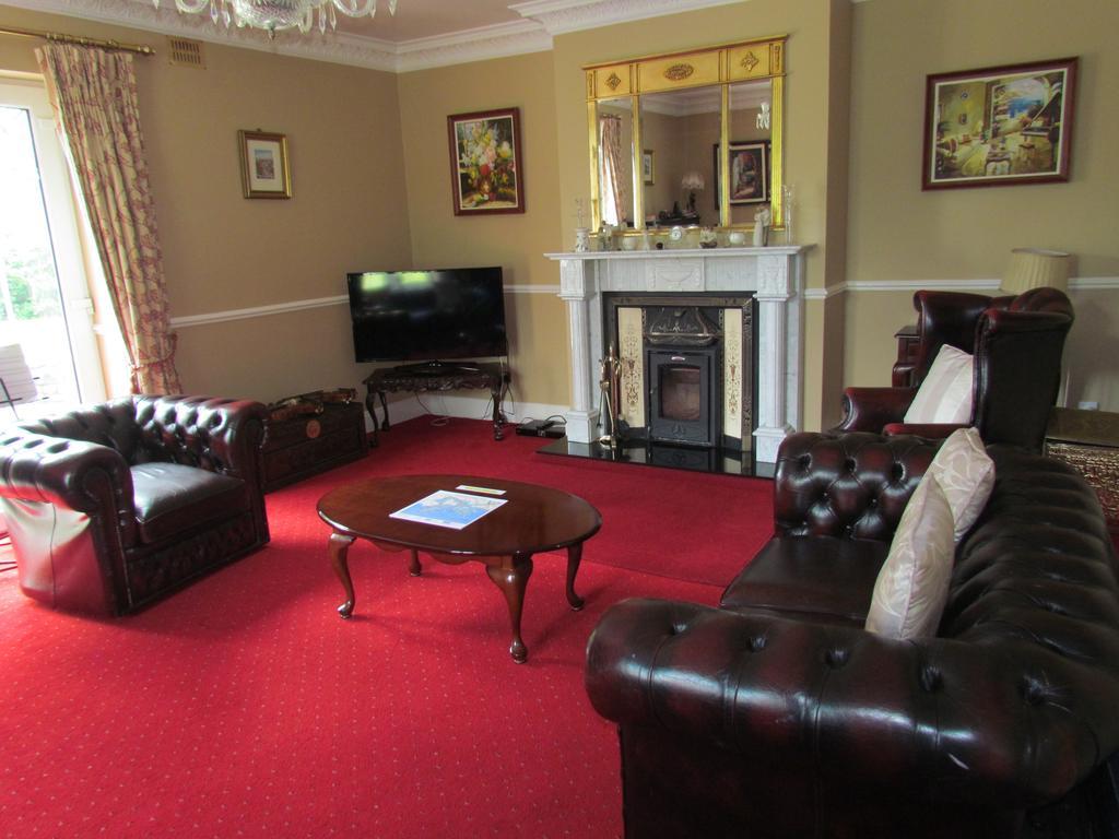 Gate Lodge B&B Portumna Eksteriør bilde